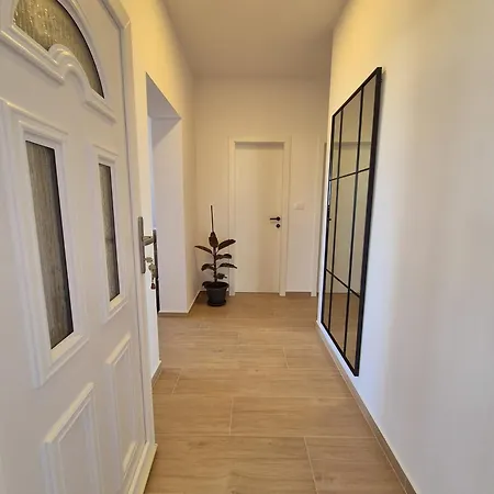 Apartamento Dora Kaštela